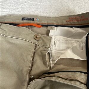 Dockers Men's Athletic Fit Chinos in Light Khaki